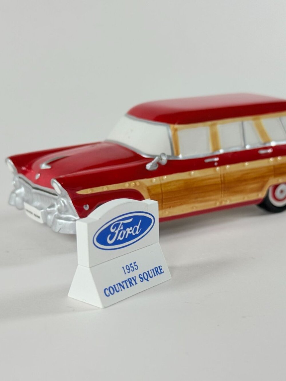 Vintage 1990's Dept 56 Snow Village 1955 Ford Country Squire 54950
